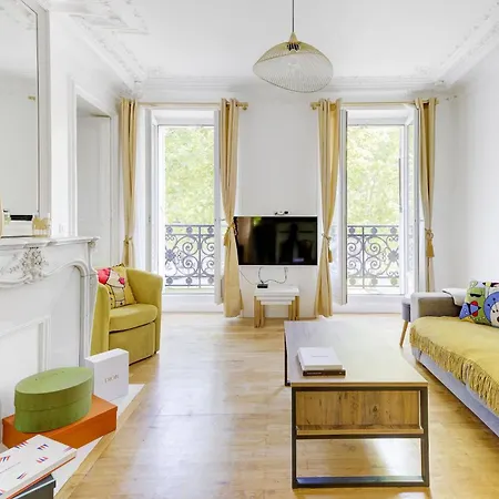 Bnbnova - 3br 2ba - Champs-elysees & Arc De Triomphe Apartment *