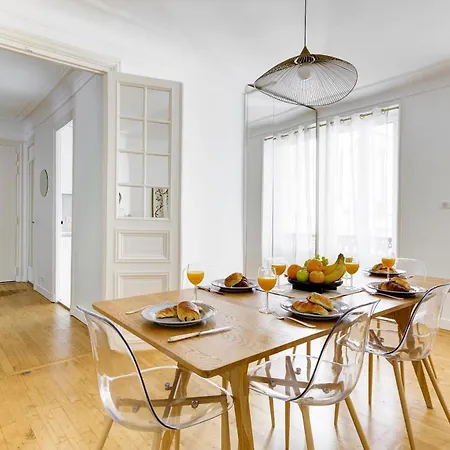 Bnbnova - 3br 2ba - Champs-elysees & Arc De Triomphe Apartment *