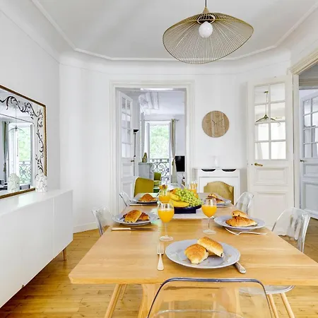 Bnbnova - 3br 2ba - Champs-elysees & Arc De Triomphe * Paris