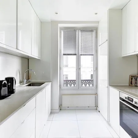 Apartment Bnbnova - 3br 2ba - Champs-elysees & Arc De Triomphe *