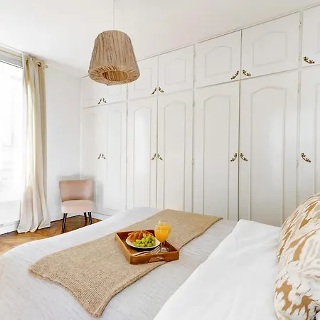 Bnbnova - 3br 2ba - Champs-elysees & Arc De Triomphe Apartment *